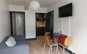 Tom Dick And Harriet'S Accommodation
